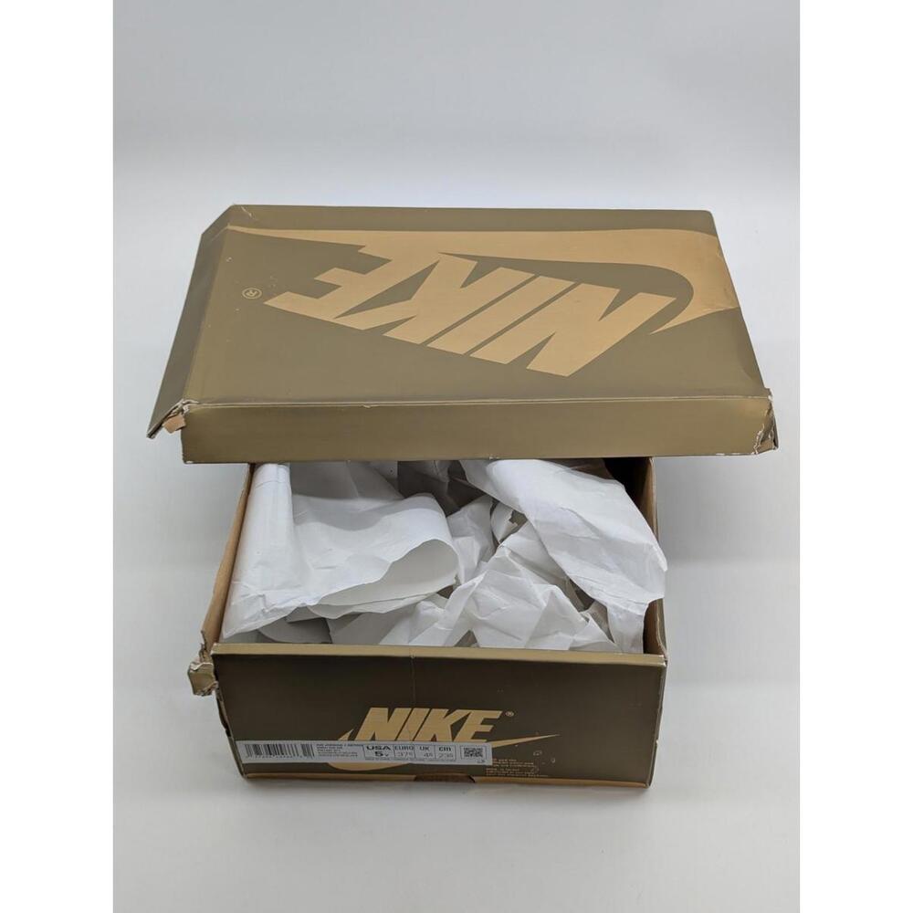 Nike Air Jordan 1 High OG GS Black Gold FD1437-071 Shoe Kids Size 5Y / Women 6.5 - Picture 2 of 8